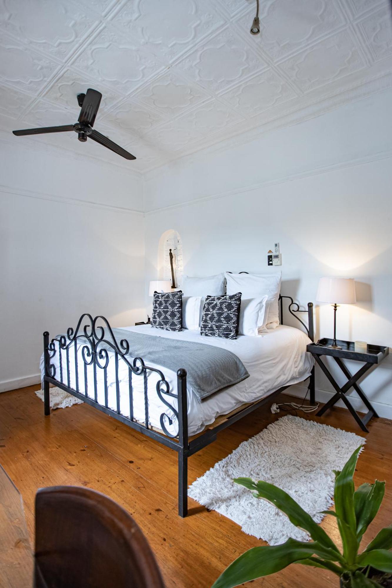 84 On Fourth Guest House Johannesburg Esterno foto