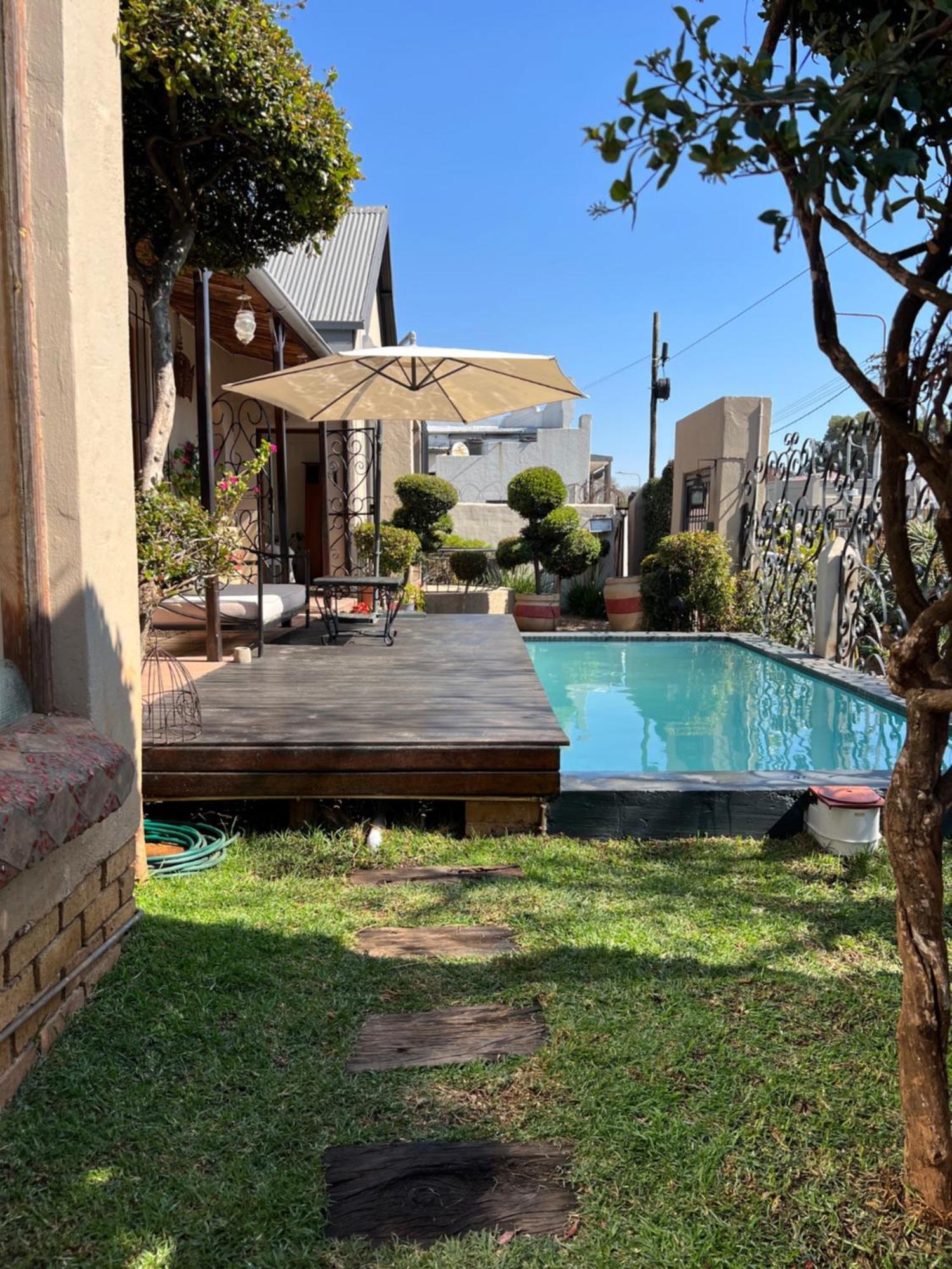 84 On Fourth Guest House Johannesburg Esterno foto