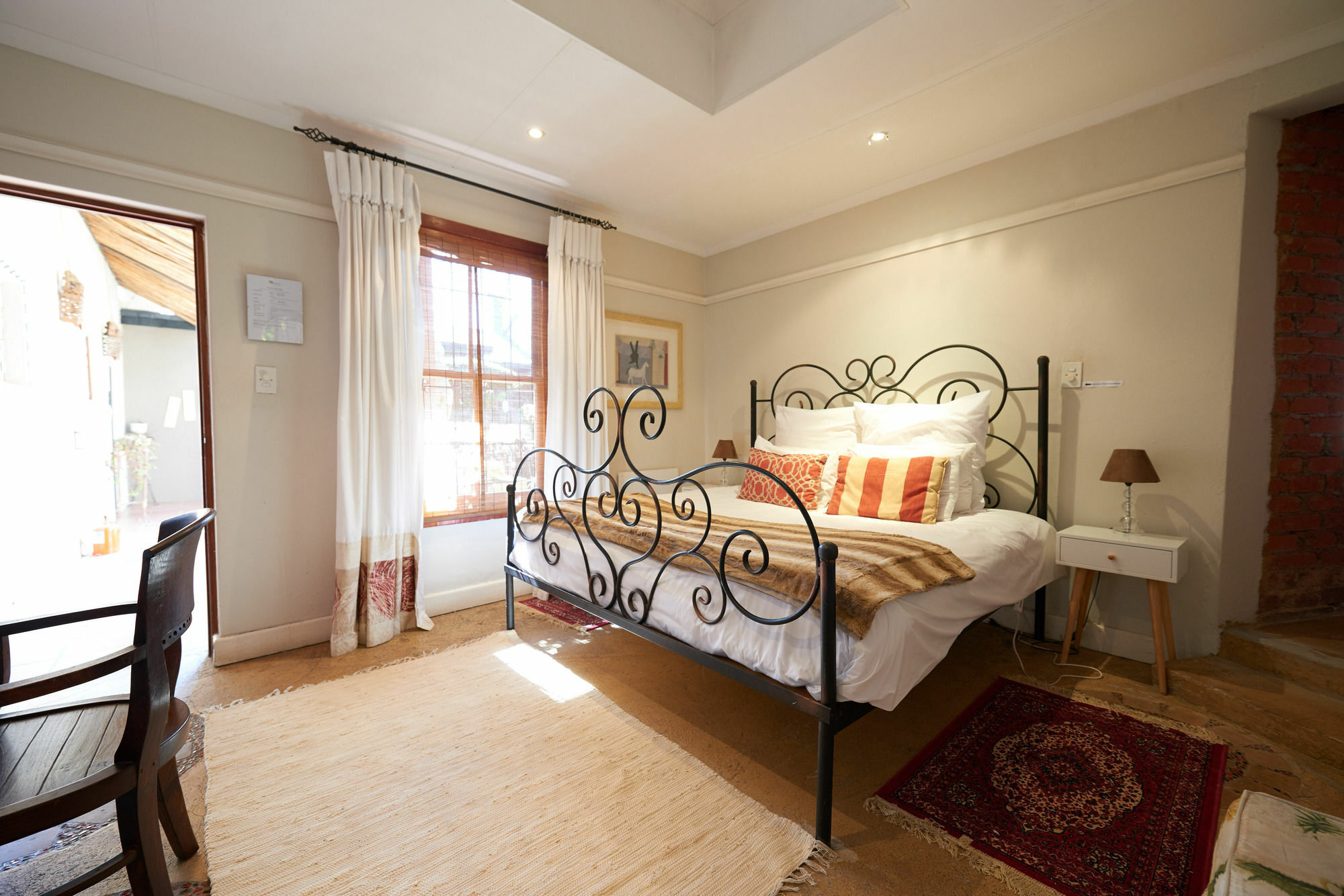 84 On Fourth Guest House Johannesburg Esterno foto