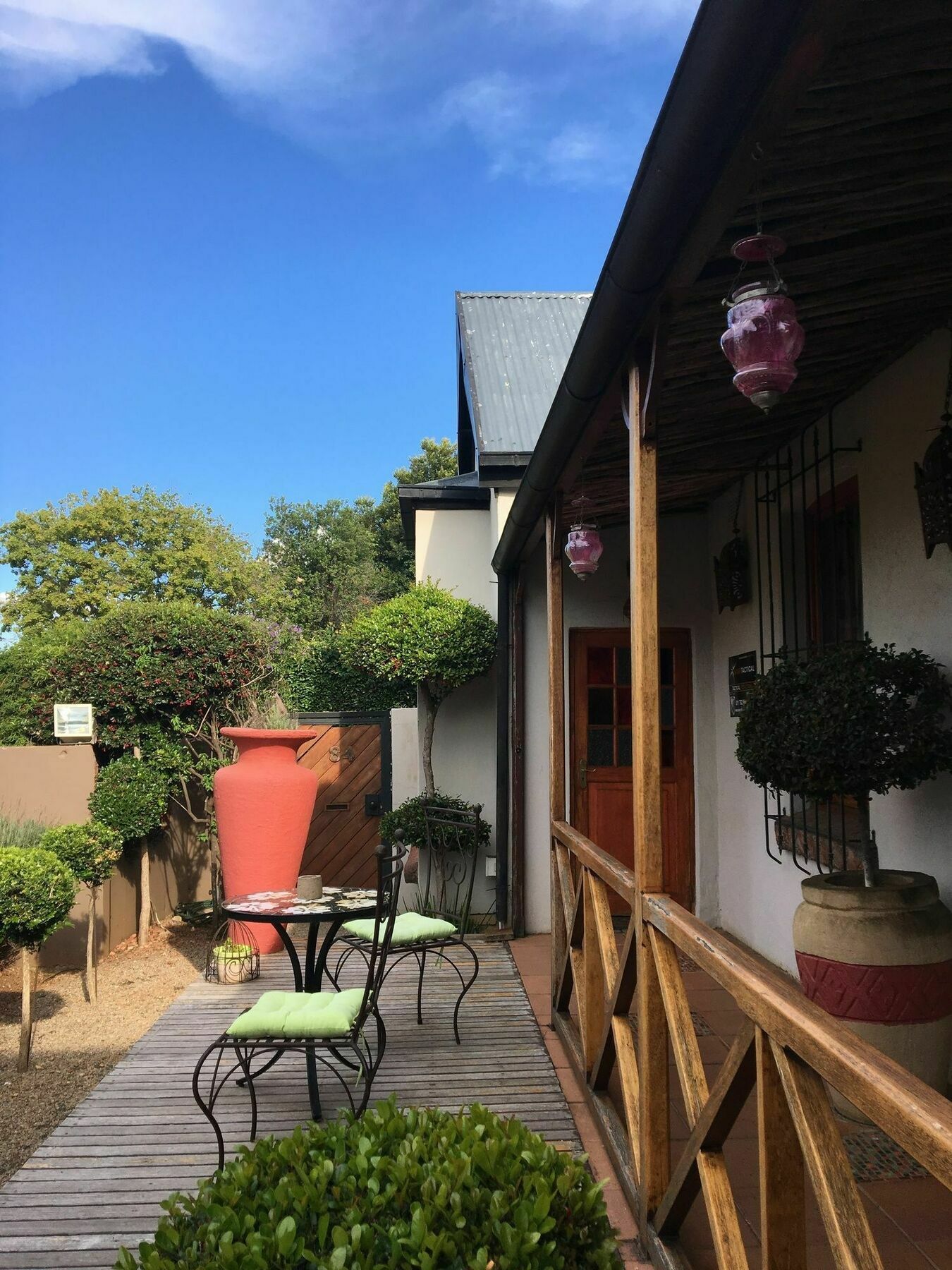 84 On Fourth Guest House Johannesburg Esterno foto